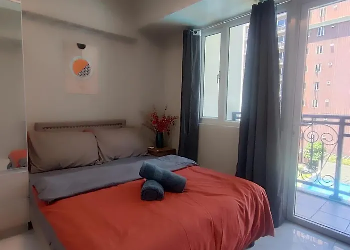 Bs651 With Balcony And Free Pool Manila