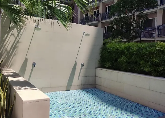 Bs651 With Balcony And Free Pool Apartment Manila