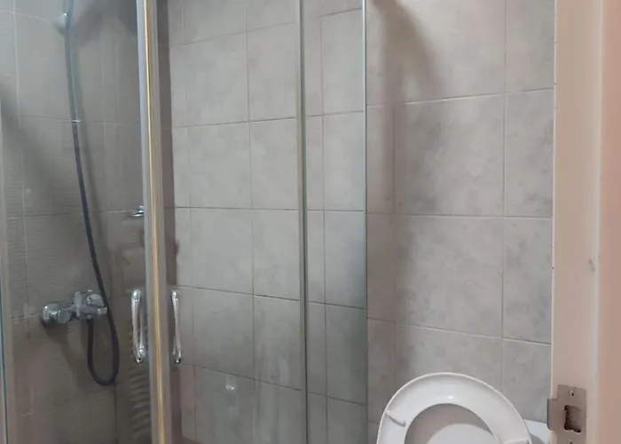 Bs651 With Balcony And Free Pool Manila